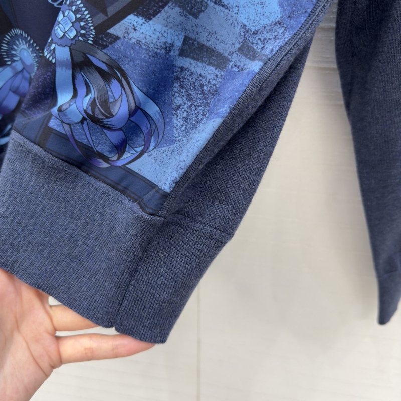 H**me5 sweaters